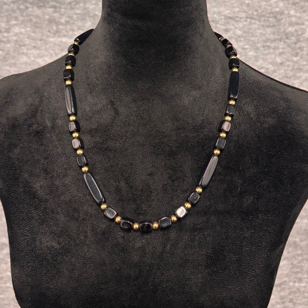 Vintage Trifari Black Geometric‎ Bead Gold Tone Necklace 24 Inch Modernist Clasp